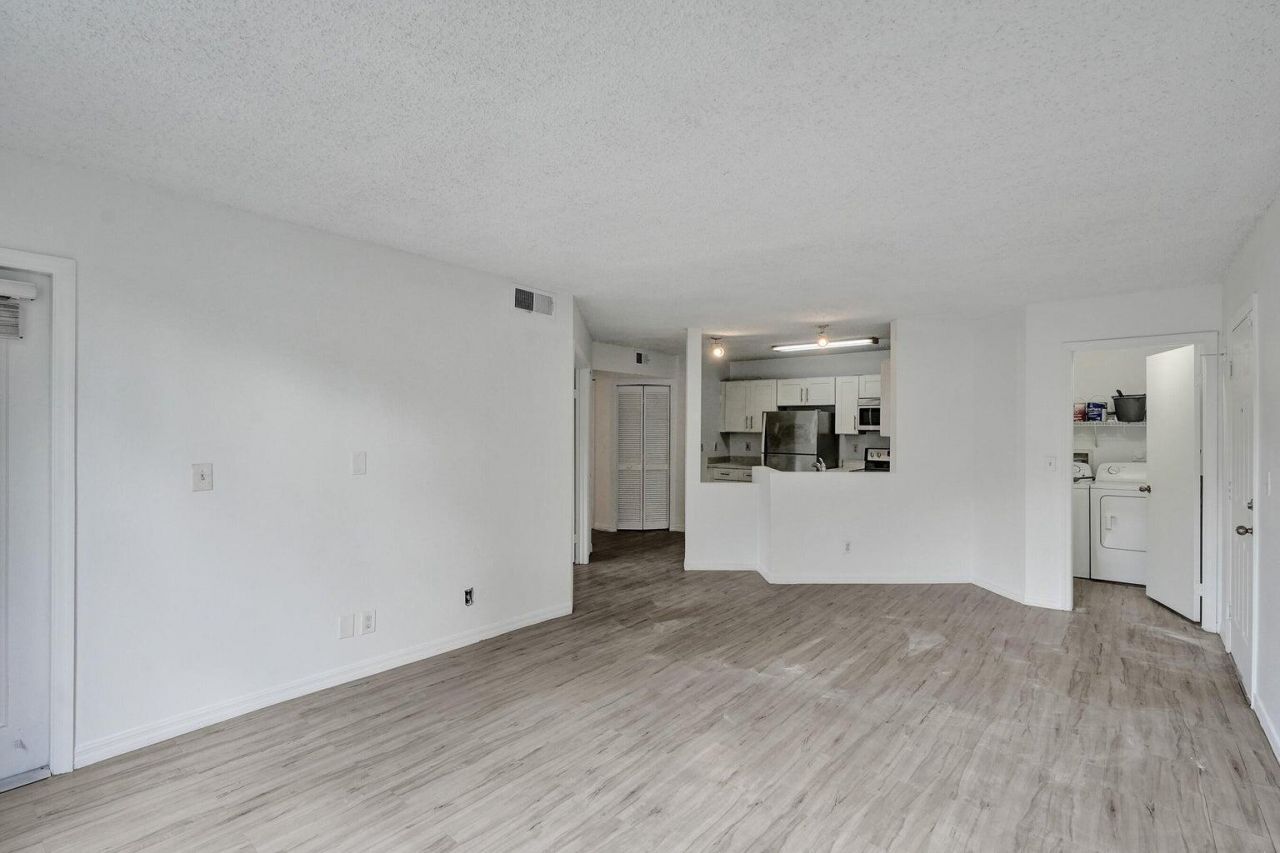 4015 W Mcnab Road, Unit D204, Pompano Beach, FL 33069 Photo