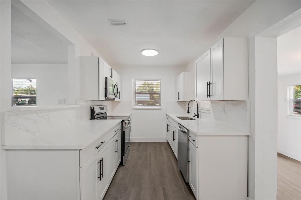 922 Bates Avenue , Eustis, FL 32726 Photo
