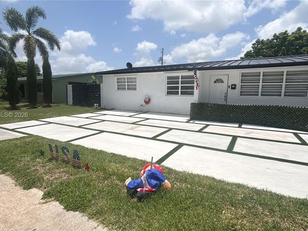 1892 NW 8th Ter, Homestead, FL 33030