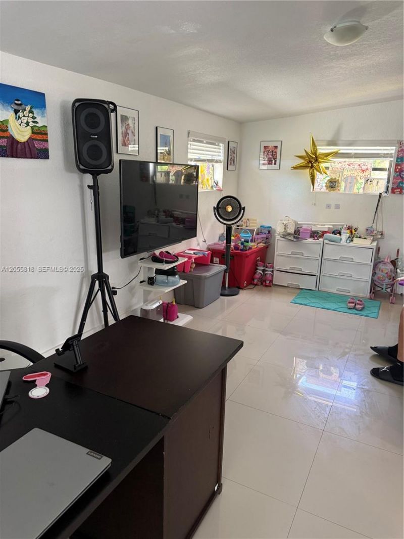 1892 NW 8th Ter, Homestead, FL 33030 Photo