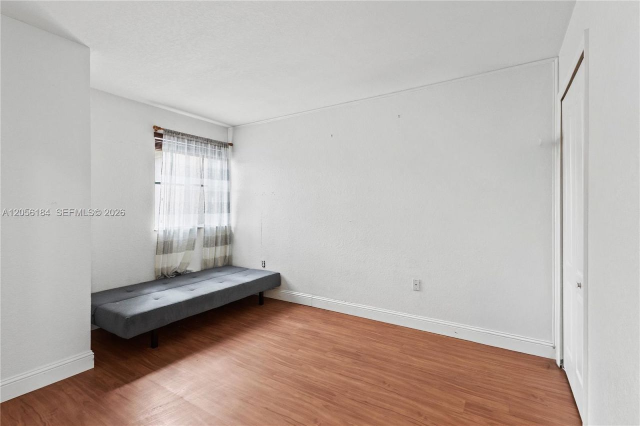 8862 W Flagler St , Unit 8, Miami, FL 33174 Photo