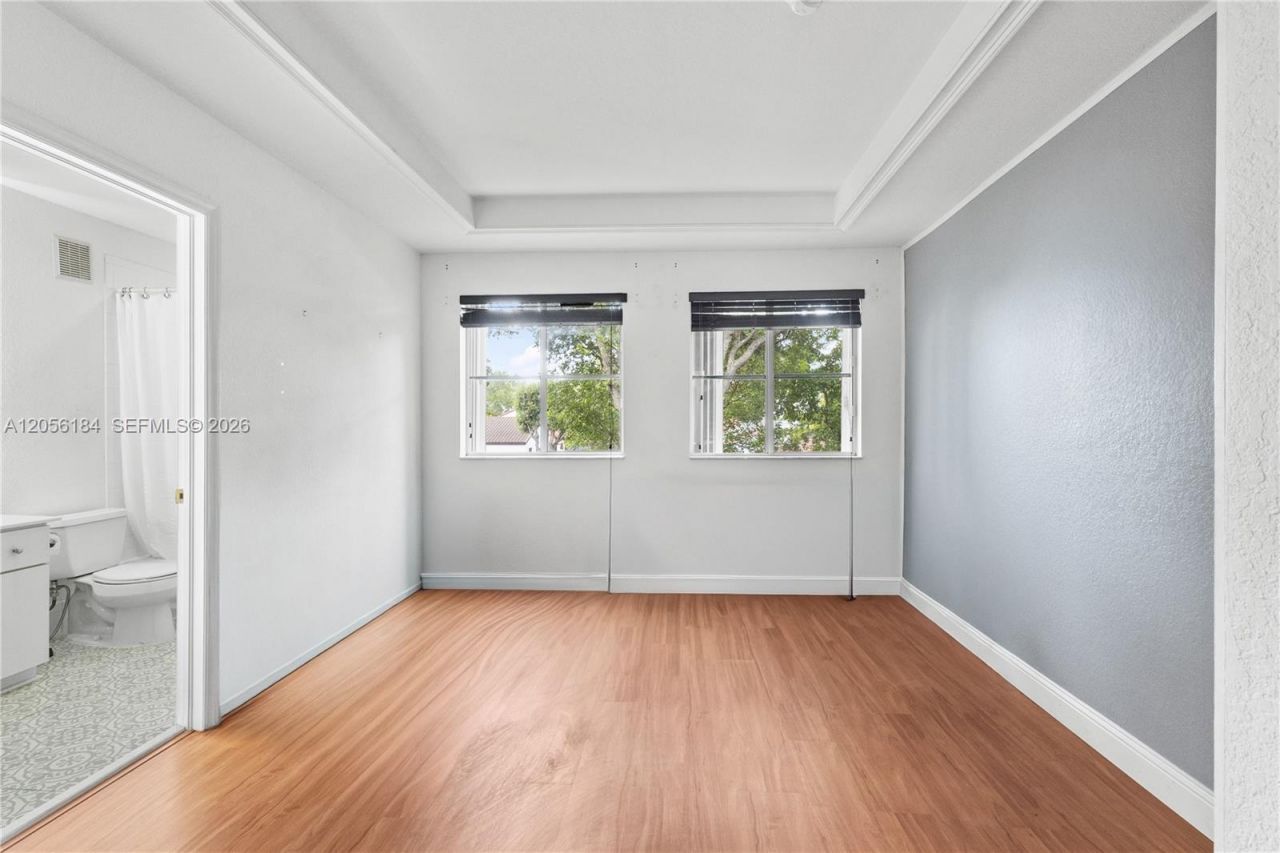 8862 W Flagler St , Unit 8, Miami, FL 33174 Photo
