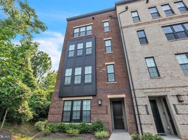 7555 SAWYER FARM WAY, Unit 1102, MCLEAN, VA 22102
