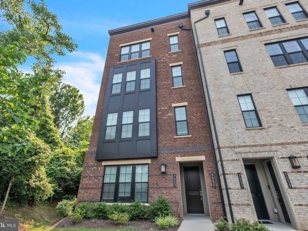 7555 SAWYER FARM WAY, Unit 1102, MCLEAN, VA 22102
