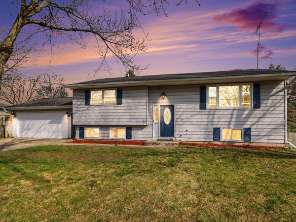 1409 Bacon Avenue, Portage, MI 49002