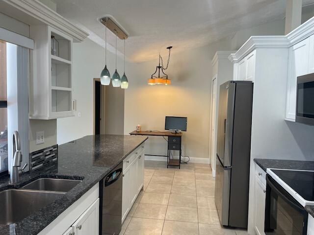 618 SE Streamlet Avenue, Port Saint Lucie, FL 34983 Photo