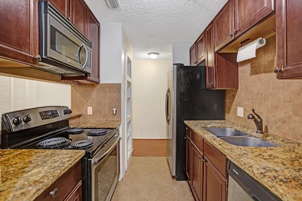 2301 N Congress Avenue, Unit 27, Boynton Beach, FL 33436 Photo