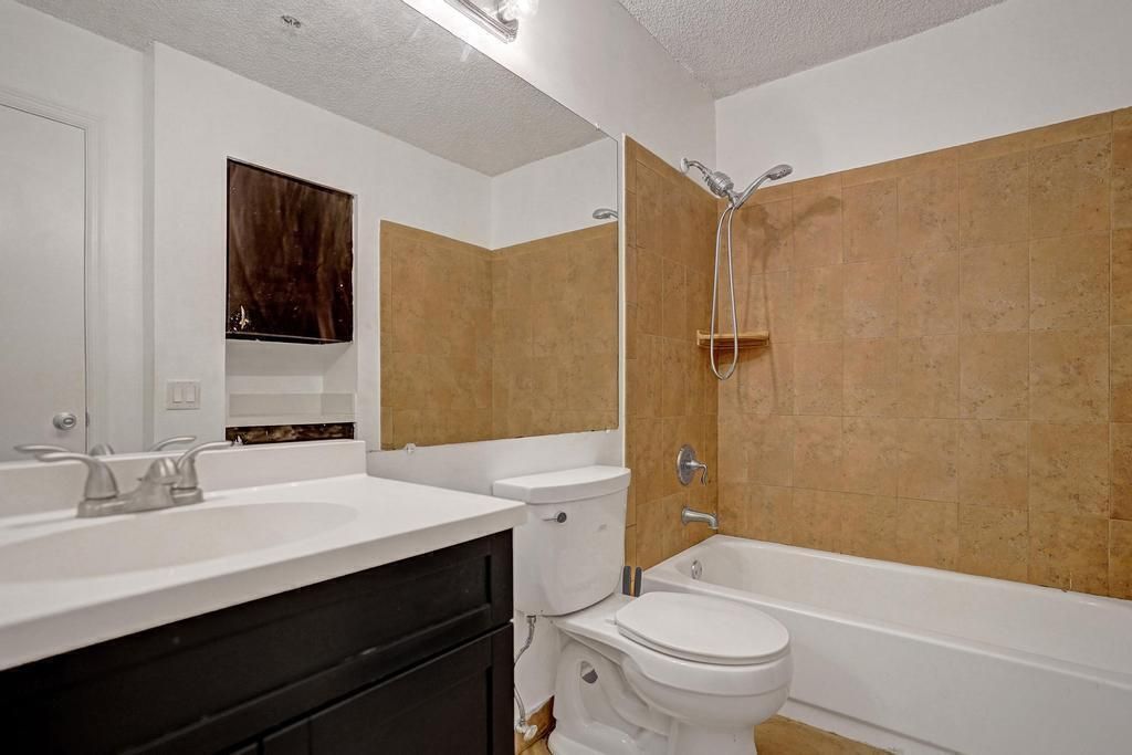 2301 N Congress Avenue, Unit 27, Boynton Beach, FL 33436 Photo