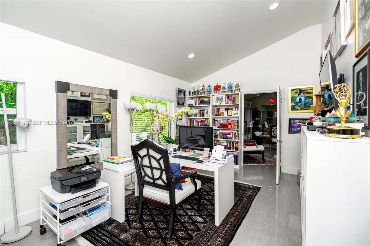 1360 SW 16th St , Miami, FL 33145 Photo