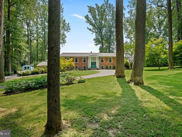 4 COUNTRY CLUB LANE, PHOENIX, MD 21131