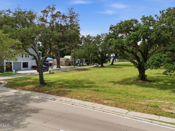 W Beach Boulevard, Long Beach, MS 39560