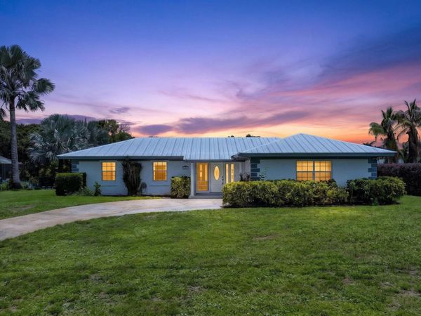416 SE Naranja Avenue, Port St. Lucie, FL 34983
