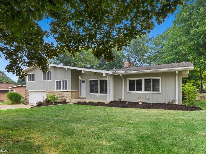 332 Smith Drive, Tallmadge, OH 44278 Photo 4