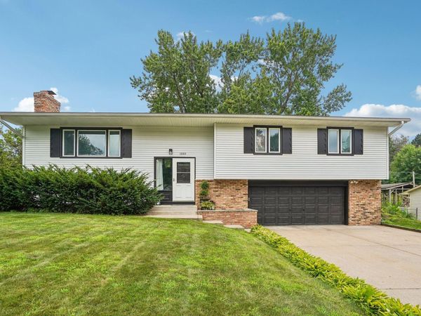 1880 Gold Trail, Eagan, MN 55122
