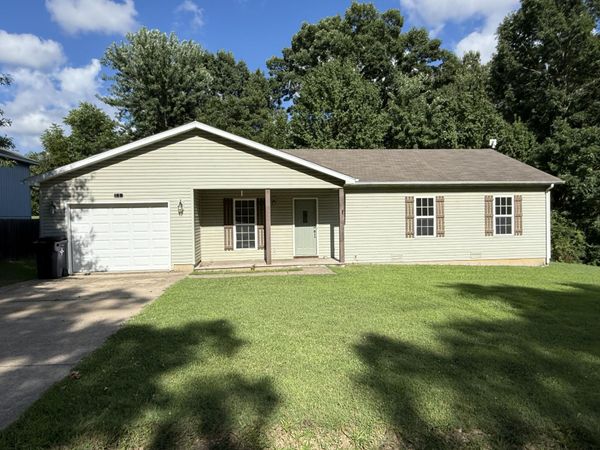 2706 Ginger Drive , West Plains, MO 65775