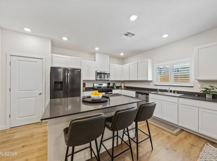 7754 Wandering Way, Reno, NV 89506 Photo