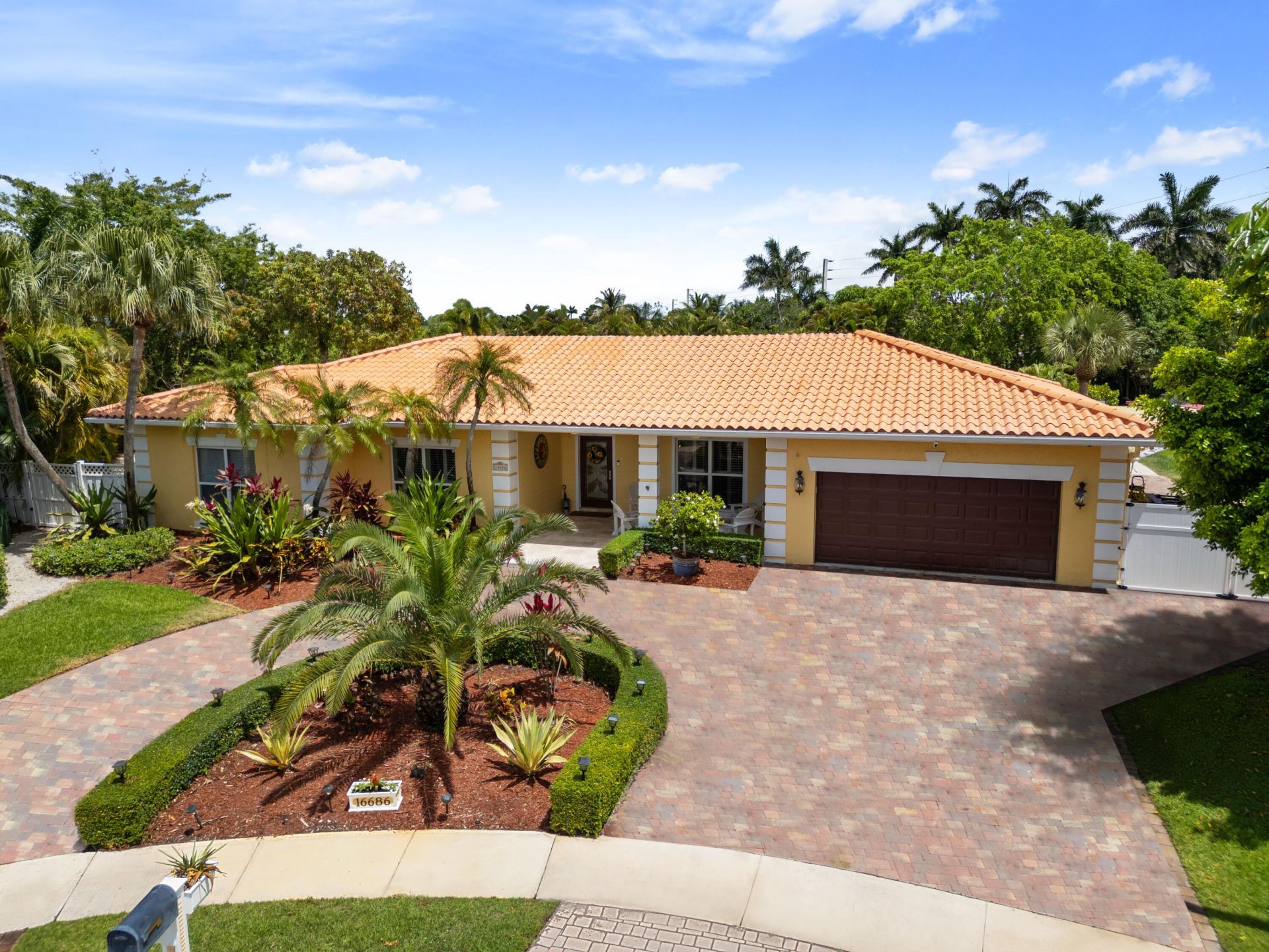16686 Golfview Drive, Weston, FL 33326 Photo