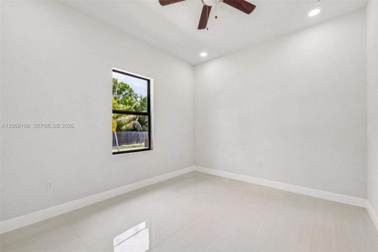 130 NW 28th Ter, Fort Lauderdale, FL 33311 Photo