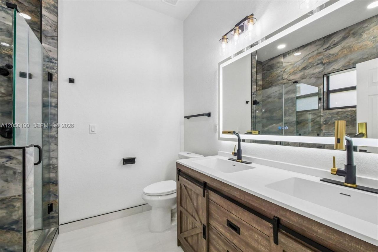 130 NW 28th Ter, Fort Lauderdale, FL 33311 Photo