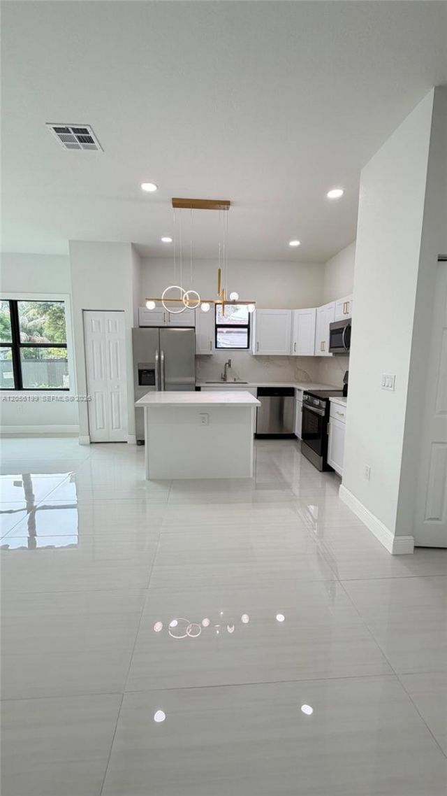 130 NW 28th Ter, Fort Lauderdale, FL 33311 Photo
