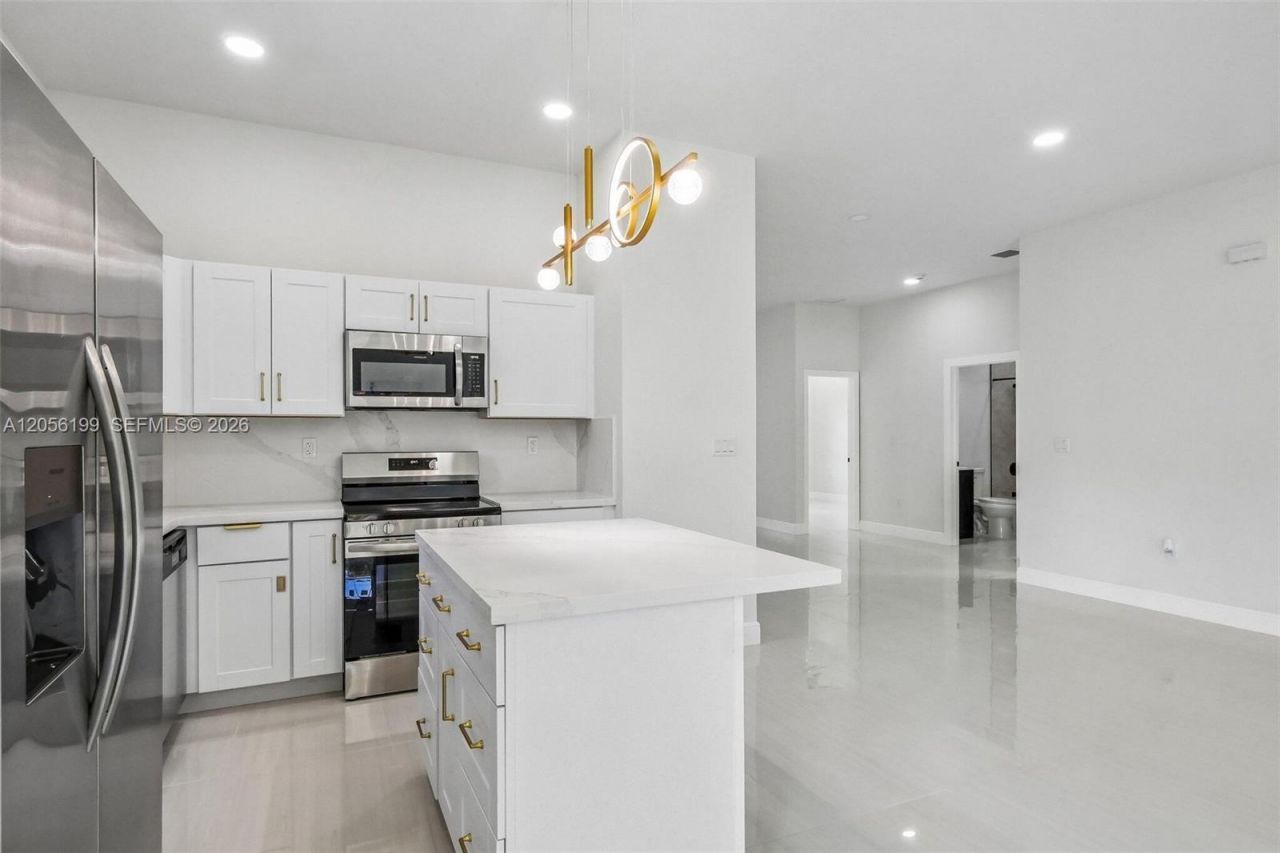 130 NW 28th Ter, Fort Lauderdale, FL 33311 Photo