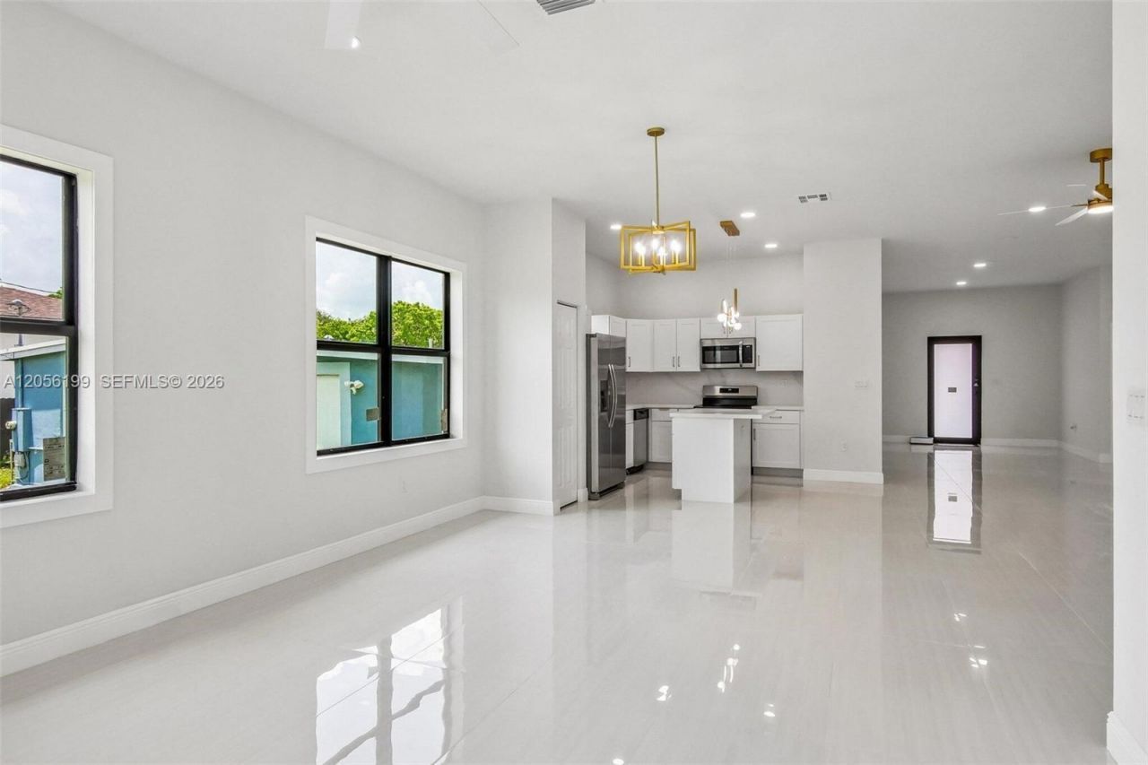 130 NW 28th Ter, Fort Lauderdale, FL 33311 Photo