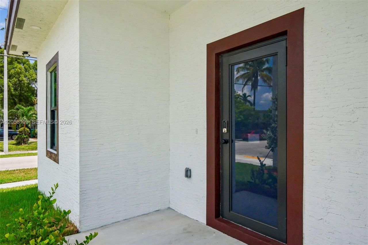 130 NW 28th Ter, Fort Lauderdale, FL 33311 Photo