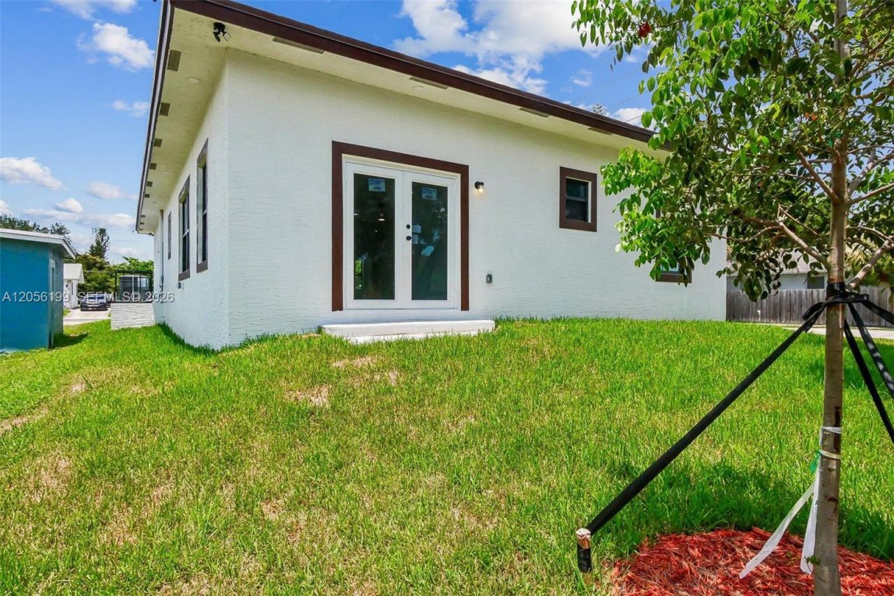 130 NW 28th Ter, Fort Lauderdale, FL 33311 Photo