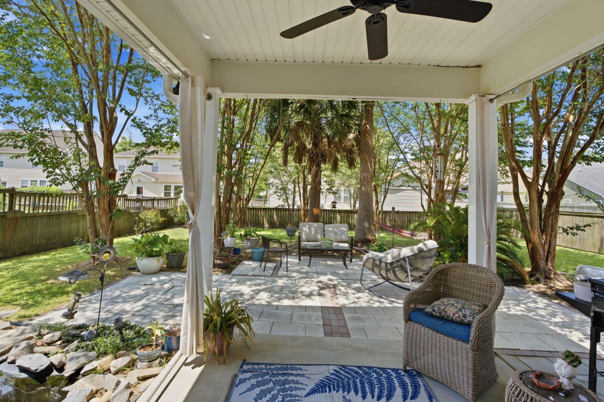 406 Glenmore Drive Photo 44