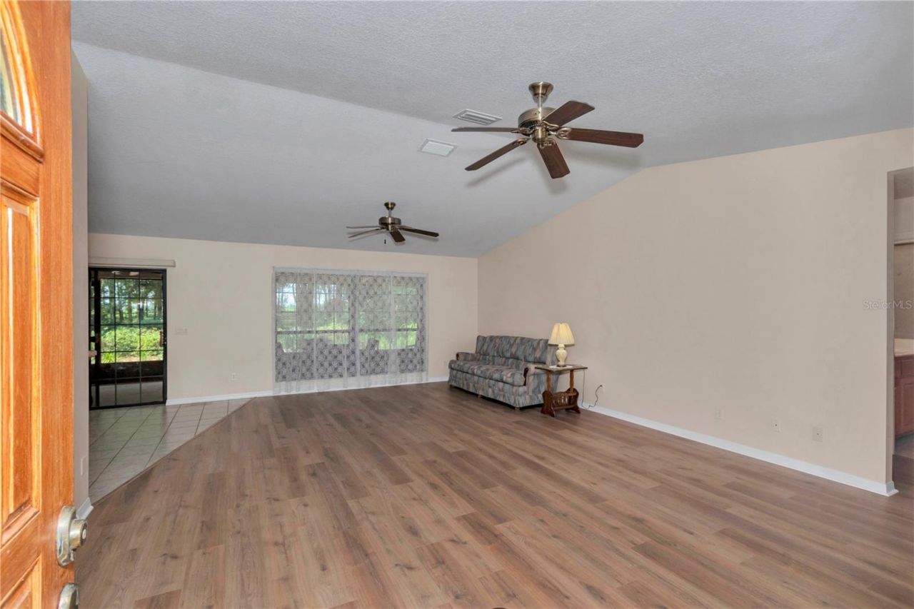 17690 SE 66 Place, Morriston, FL 32668 Photo