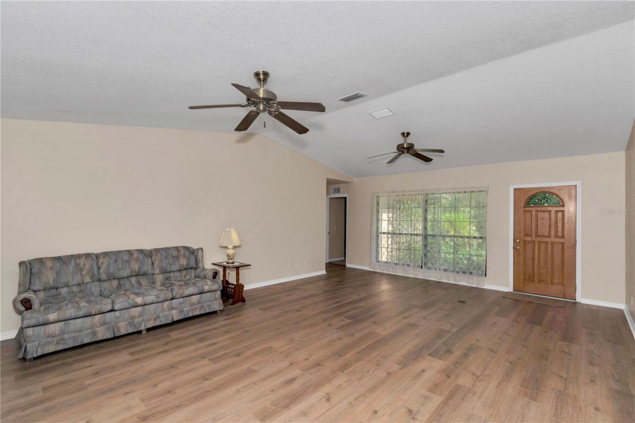 17690 SE 66 Place, Morriston, FL 32668 Photo