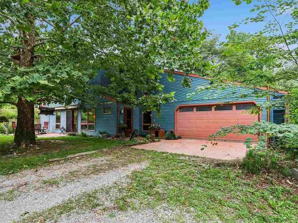3244 170th Street, Riverside, IA 52327