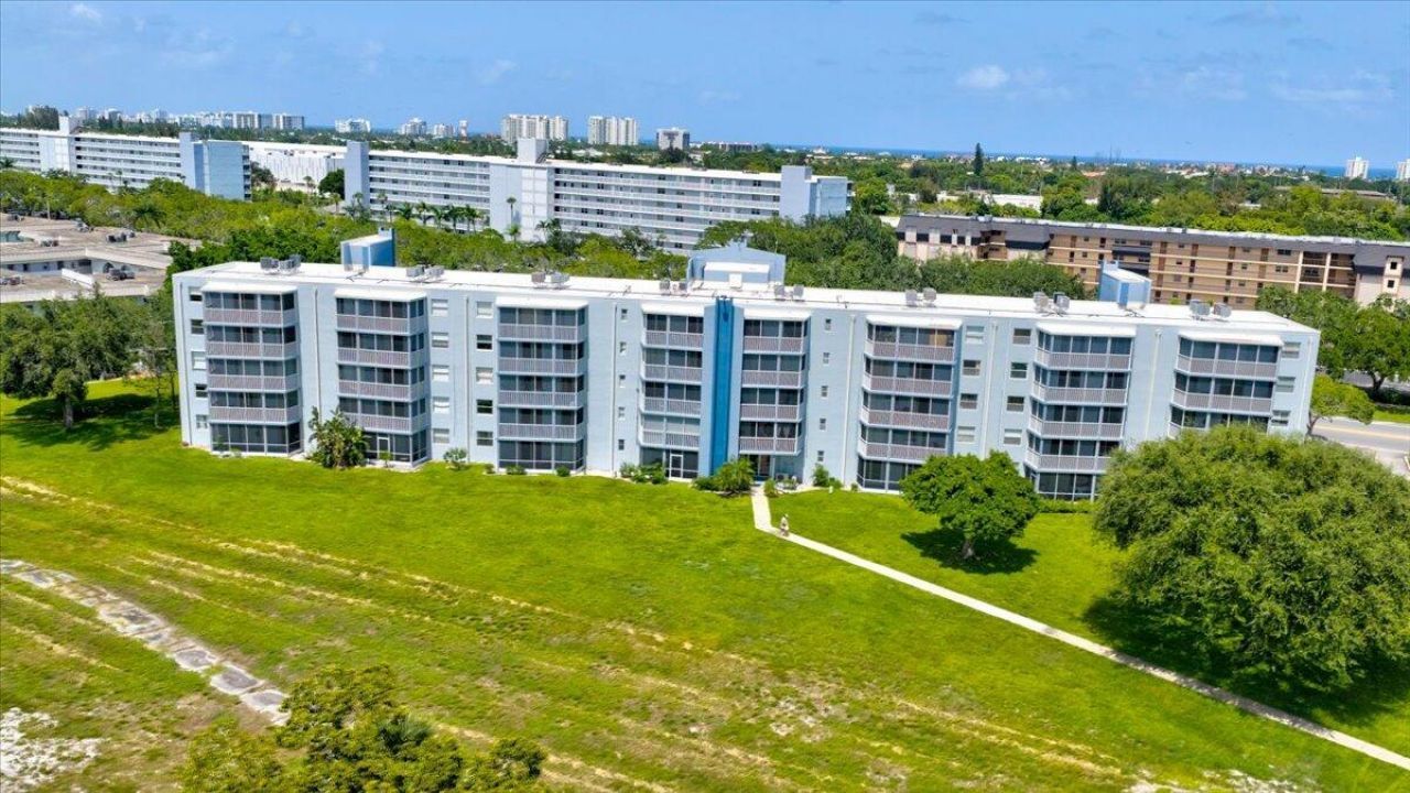 5301 NW 2nd Avenue, Boca Raton, FL 33487 Photo
