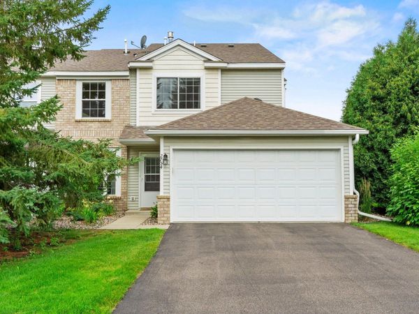 2754 Wagon Wheel Trail, Chaska, MN 55318