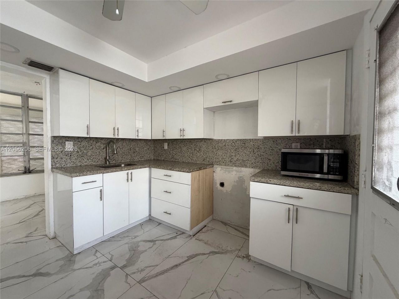 2980 Point East Dr , Unit D102, Aventura, FL 33160 Photo