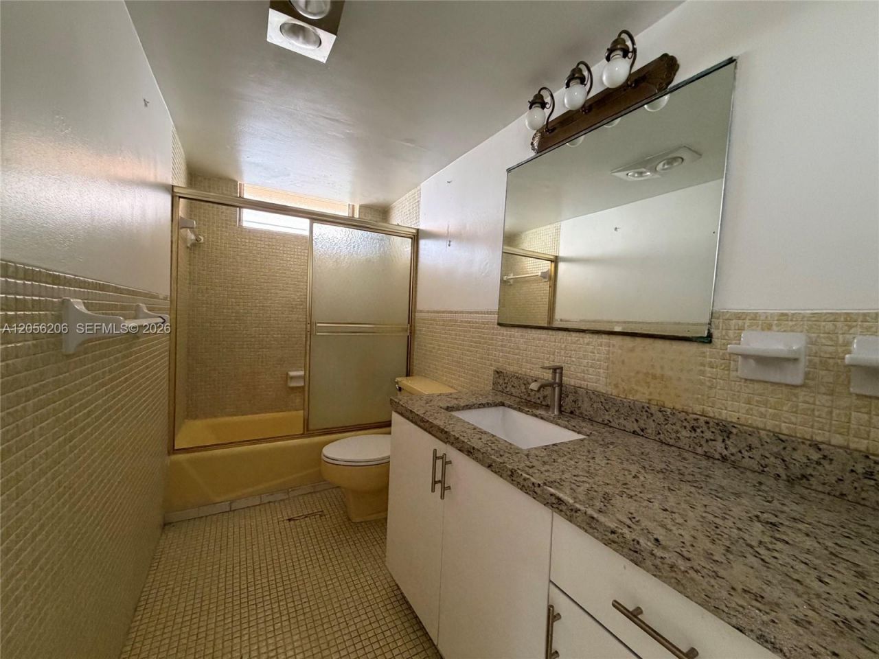 2980 Point East Dr , Unit D102, Aventura, FL 33160 Photo