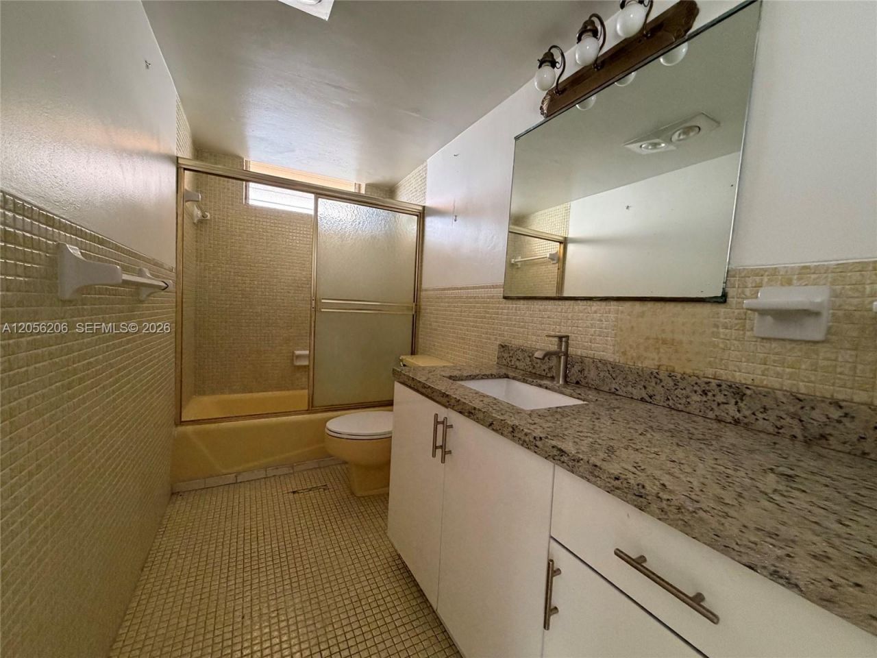 2980 Point East Dr , Unit D102, Aventura, FL 33160 Photo