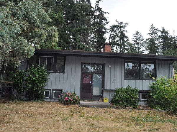 4719 West Saanich Rd , Saanich, BC V8Z 3G9