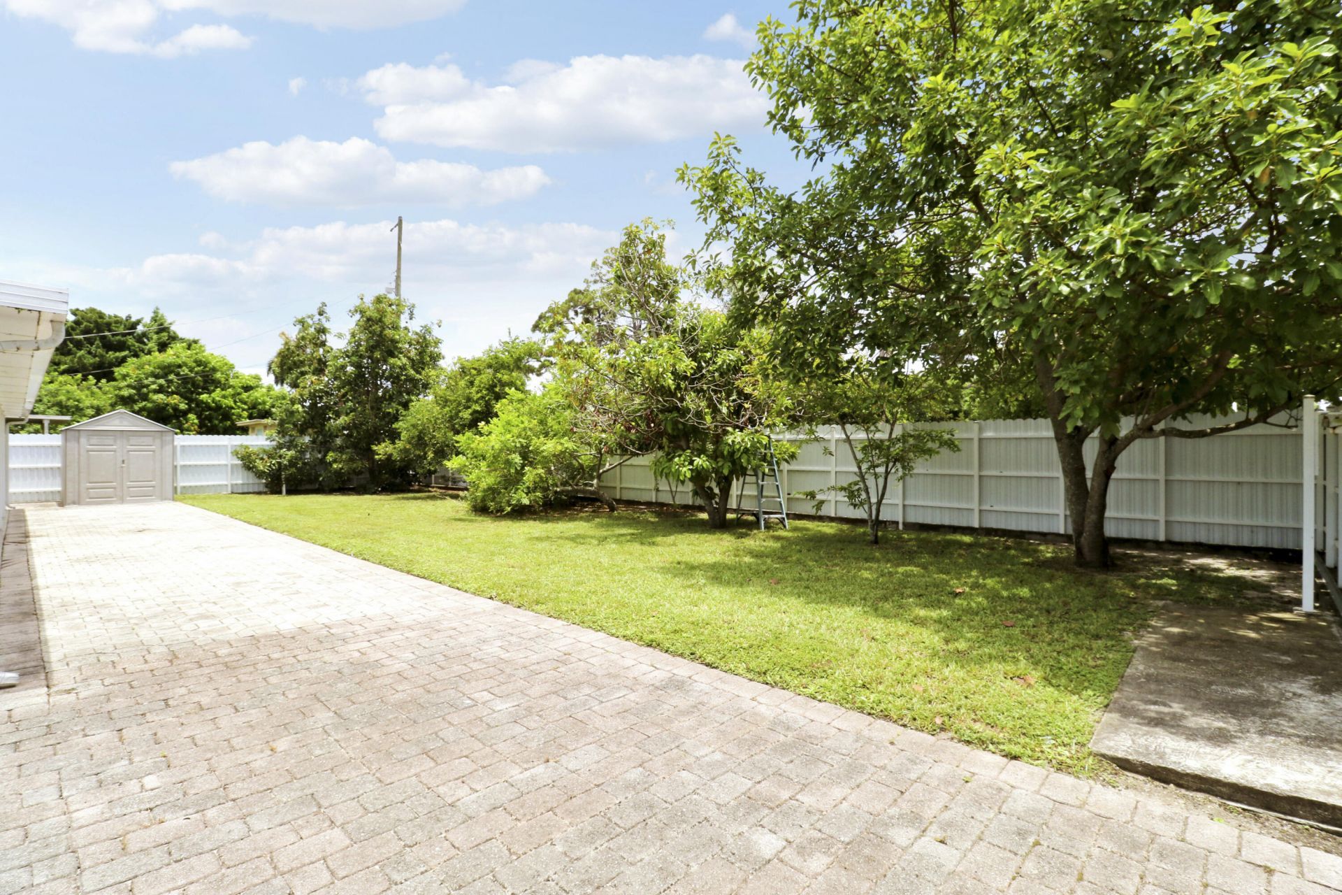 2488 Pineway Drive, West Palm Beach, FL 33415 Photo
