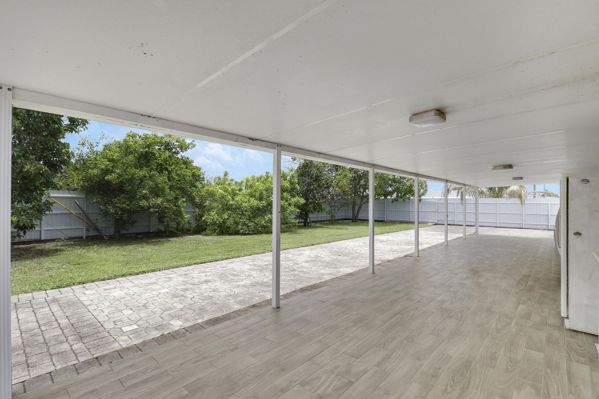 2488 Pineway Drive, West Palm Beach, FL 33415 Photo