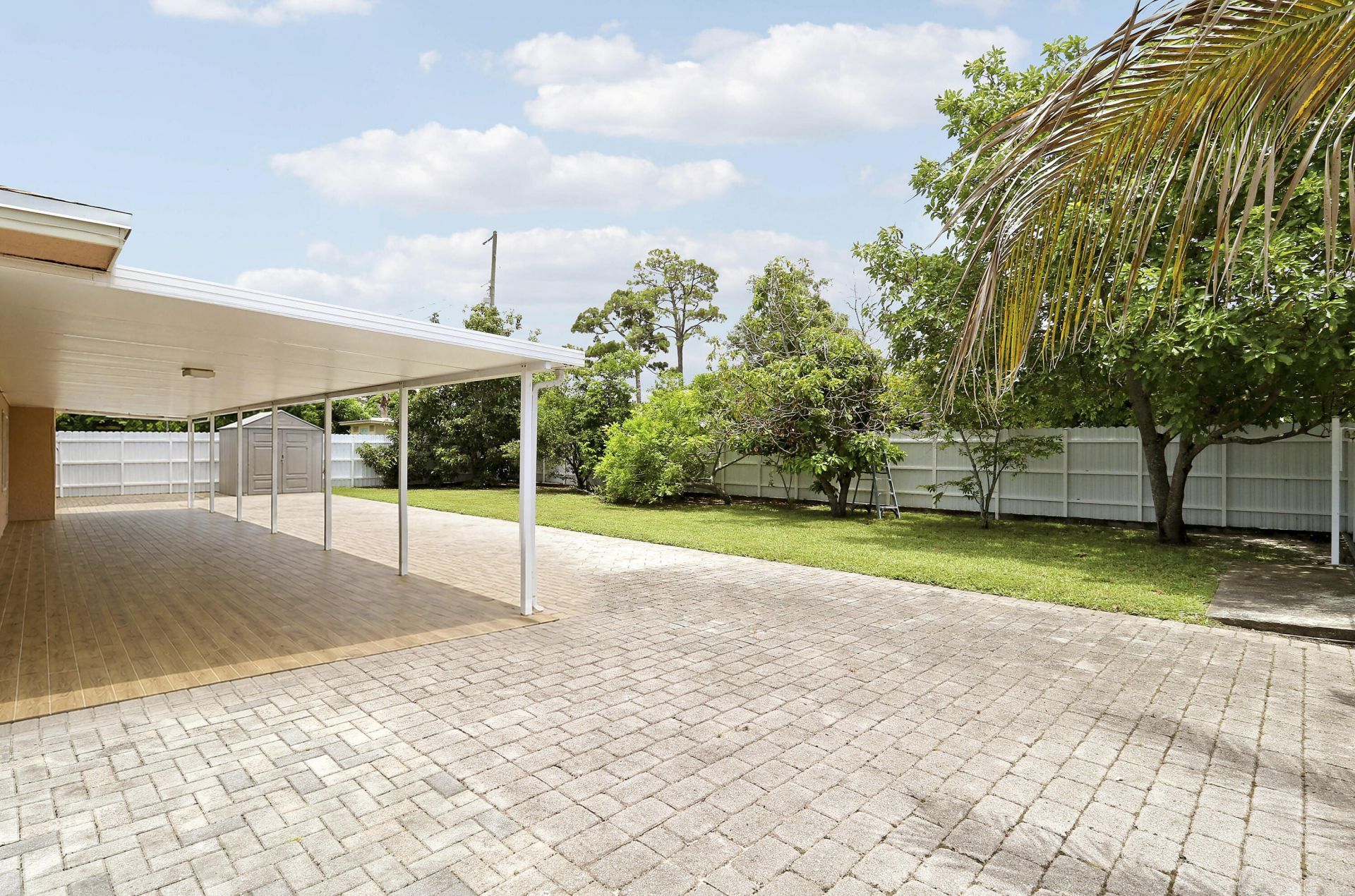 2488 Pineway Drive, West Palm Beach, FL 33415 Photo