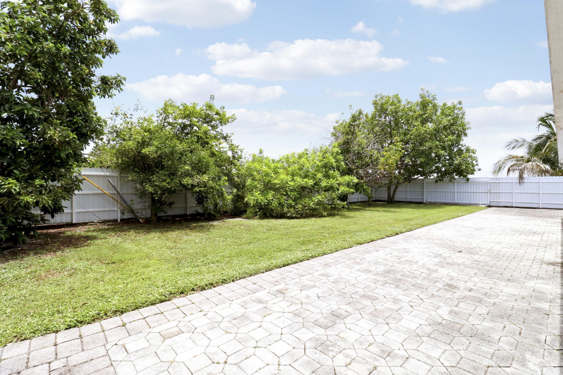 2488 Pineway Drive, West Palm Beach, FL 33415 Photo