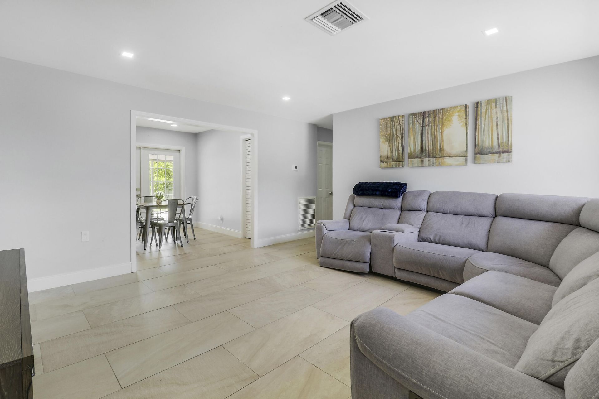 2488 Pineway Drive, West Palm Beach, FL 33415 Photo
