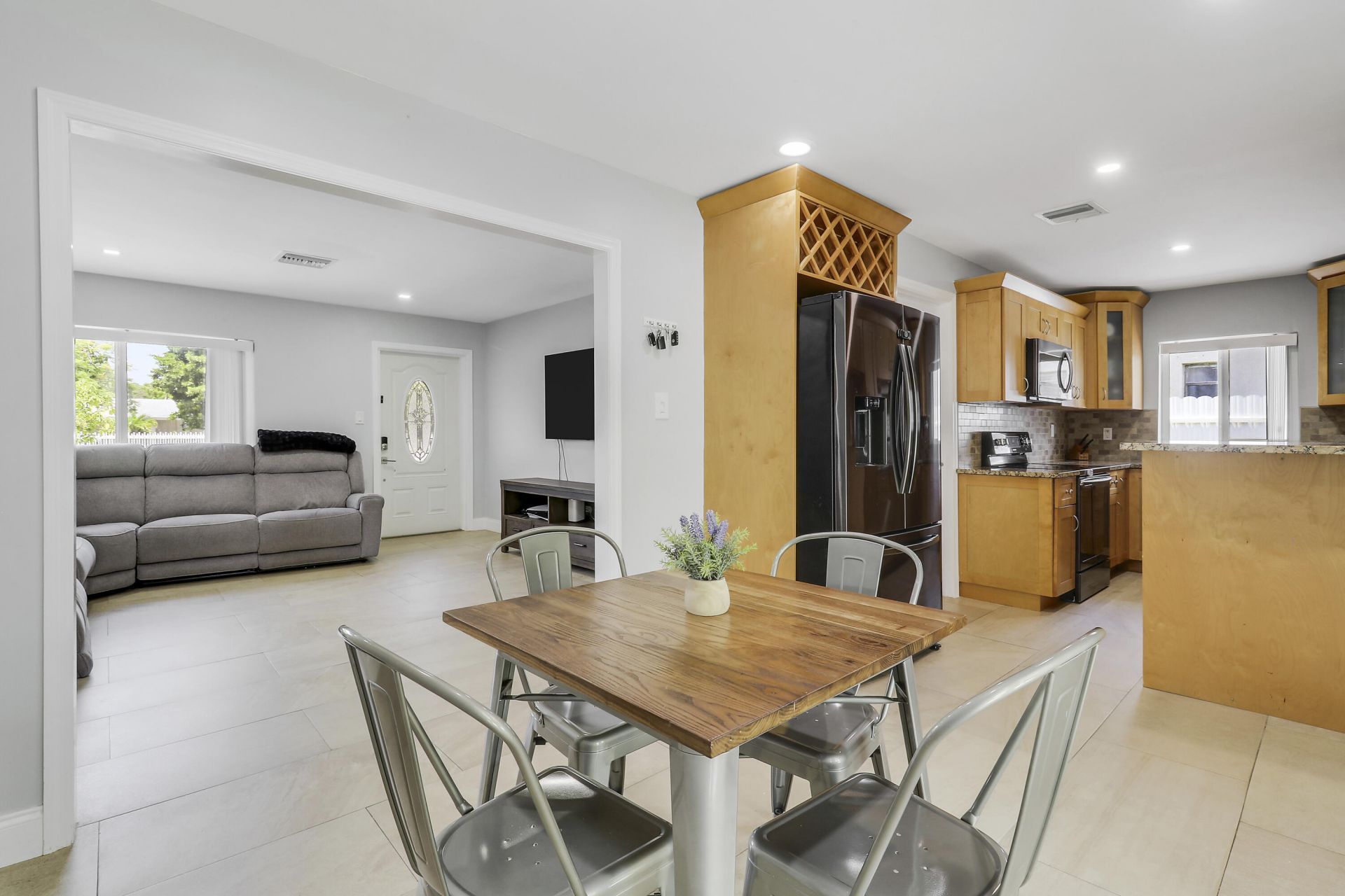 2488 Pineway Drive, West Palm Beach, FL 33415 Photo
