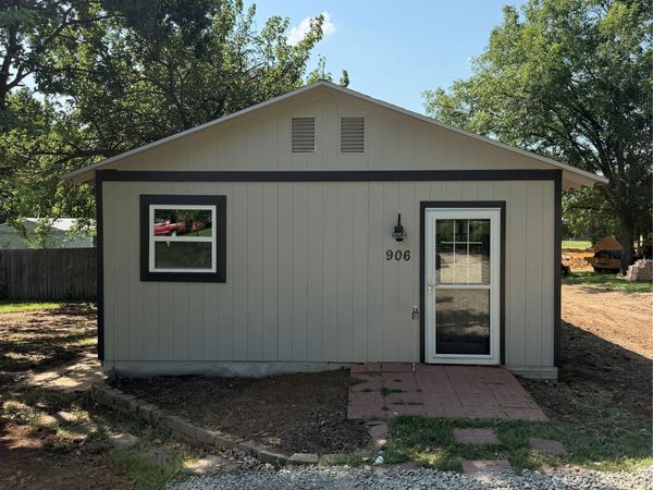 906 S McKinley , Calera, OK 74730