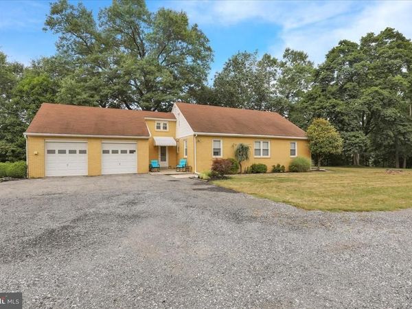 61 WEAVER LANE, MOHNTON, PA 19540