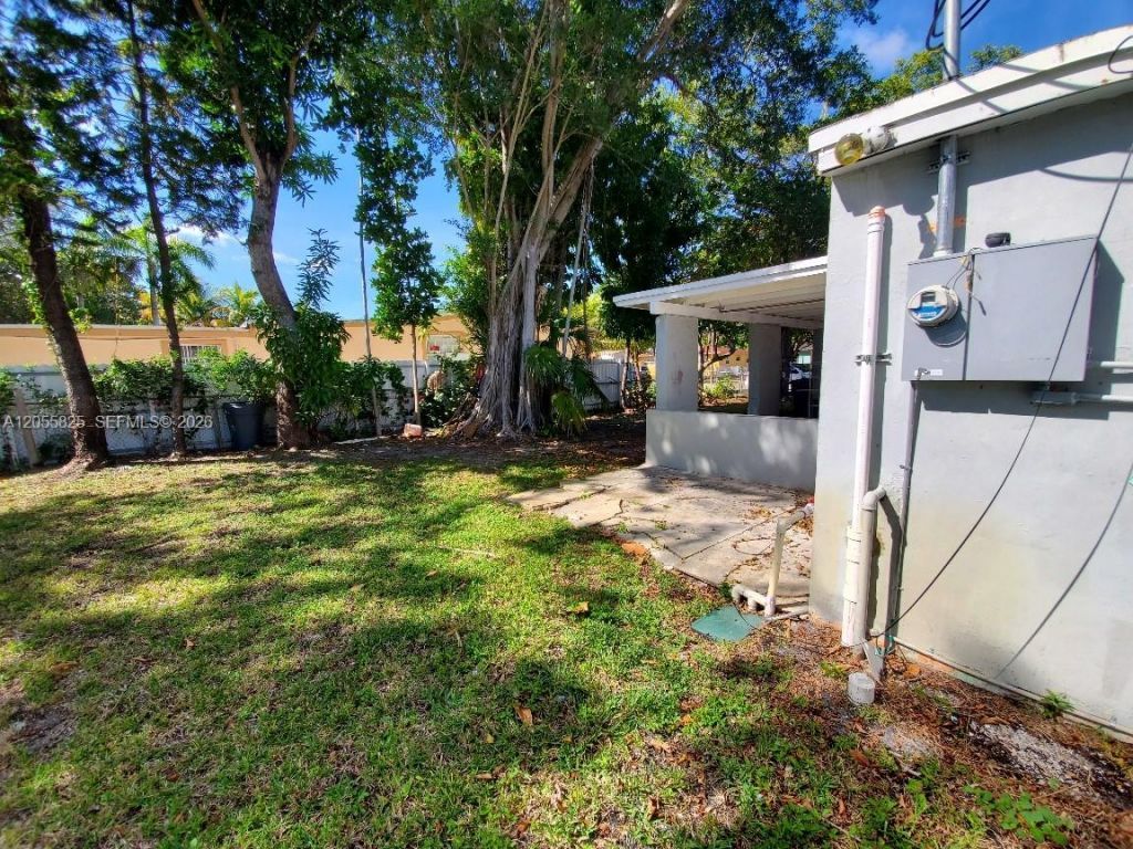 1050 NW 127th St , Unit ., North Miami, FL 33168 Photo