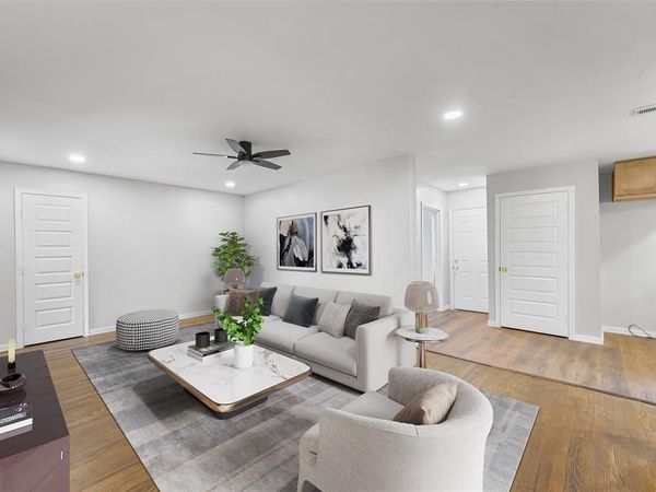 2335 Hartline Drive , Dallas, TX 75228