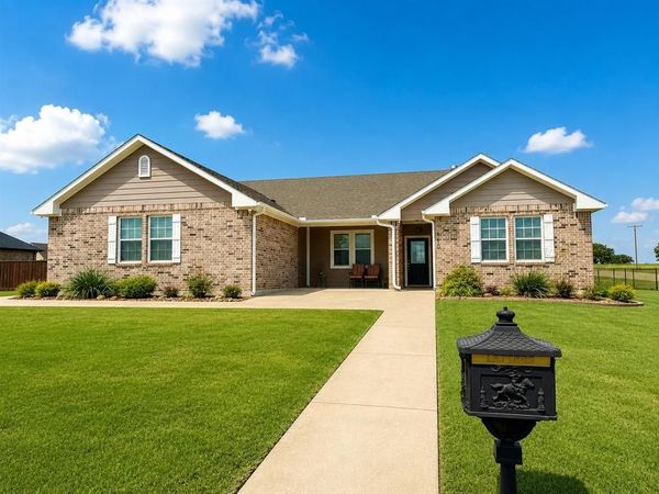 110 Centerhill Drive , Muenster, TX 76252