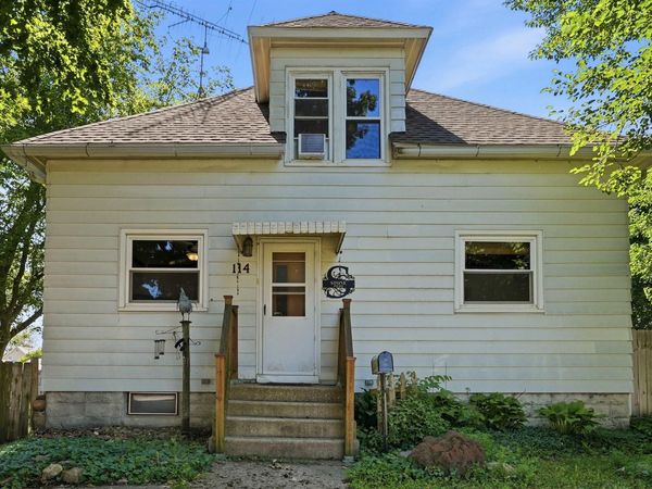 114 Main Street, Holland, IA 50642